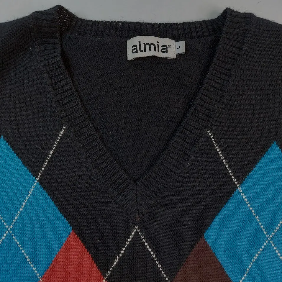 Almia neuleliivi koko L - Image 3