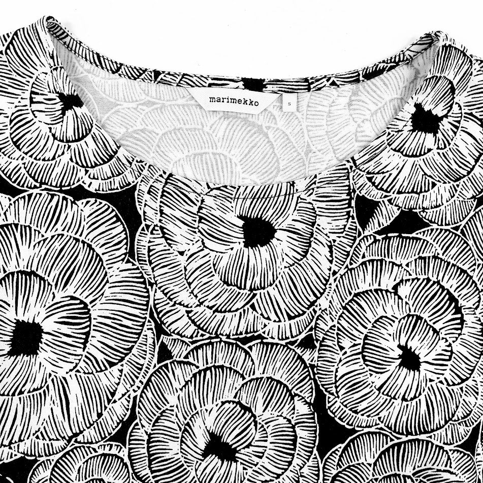 Marimekko Varpu Mustaselja trikoomekko koko S - Image 3