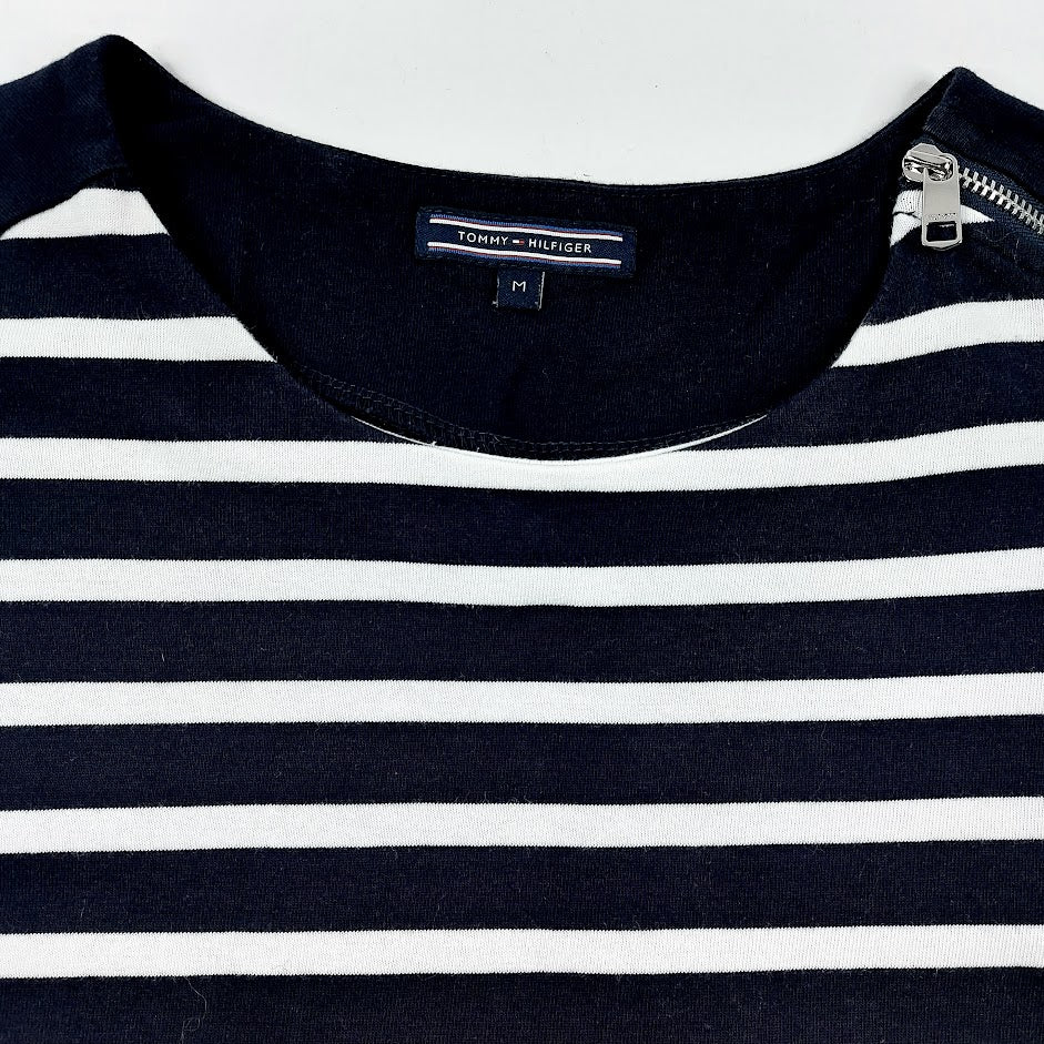 Tommy Hilfiger lyhythihainen trikoomekko koko M - Image 3